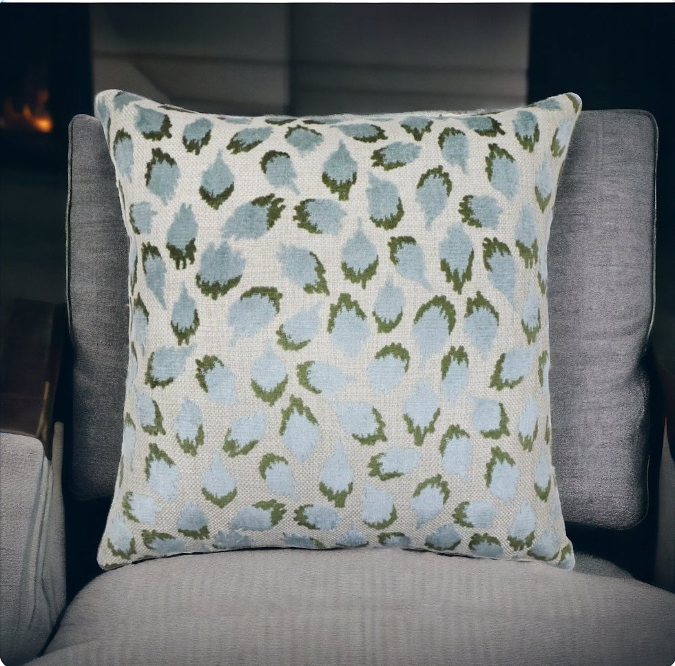 Gwen Pillow