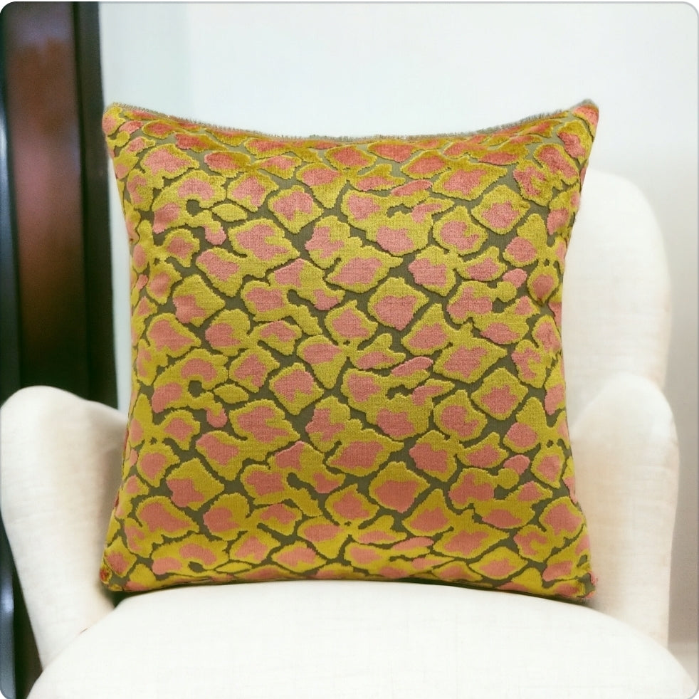 Gwen Pillow