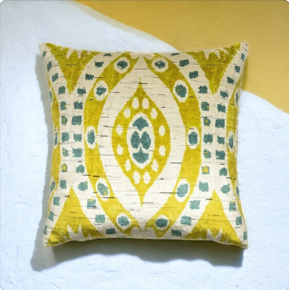 Gwen Pillow