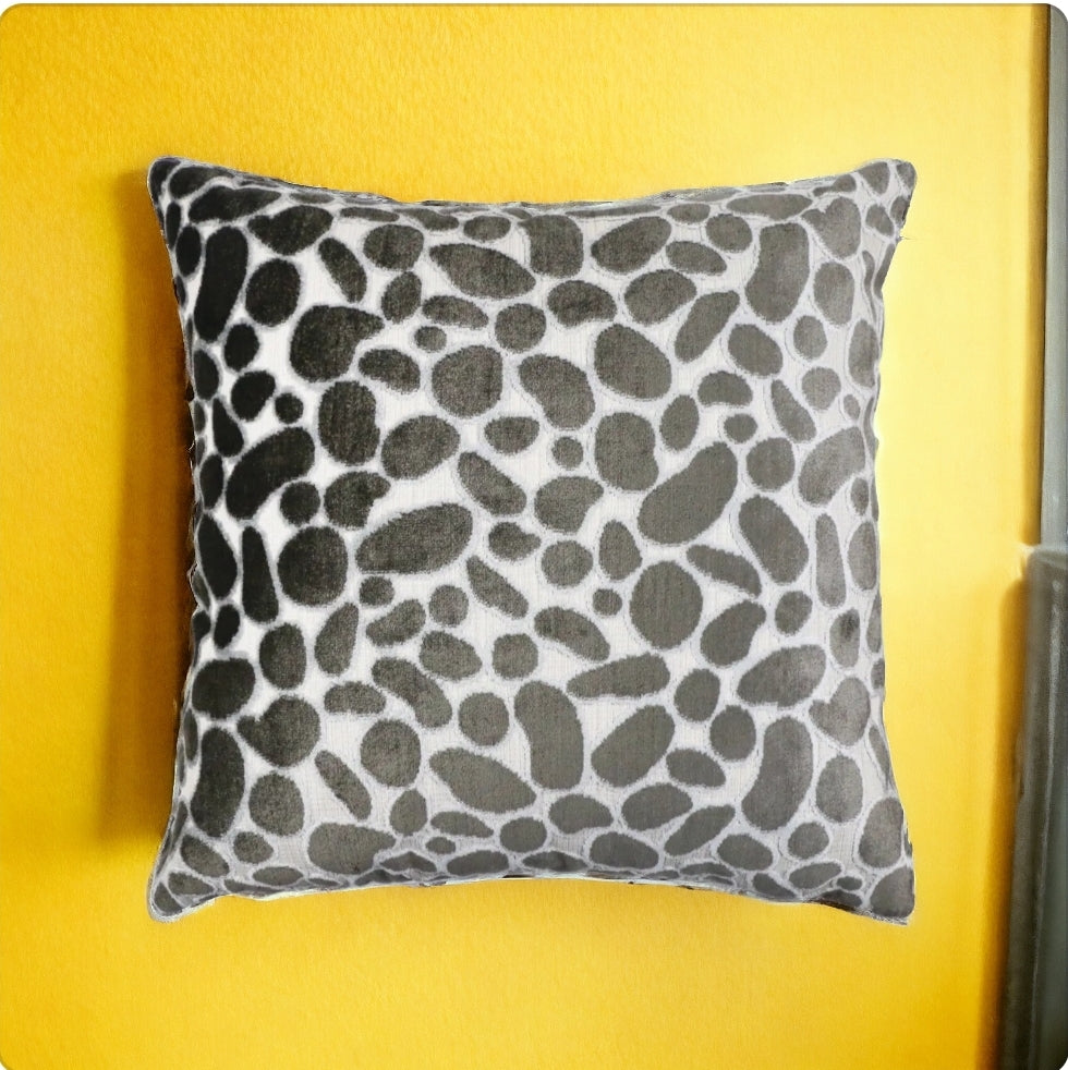 Gwen Pillow
