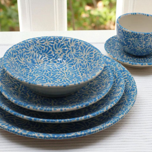 Plumas Plates Set