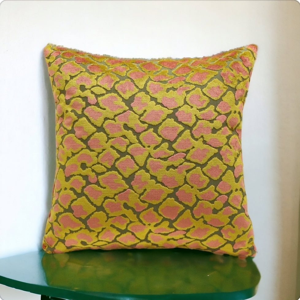 Gwen Pillow