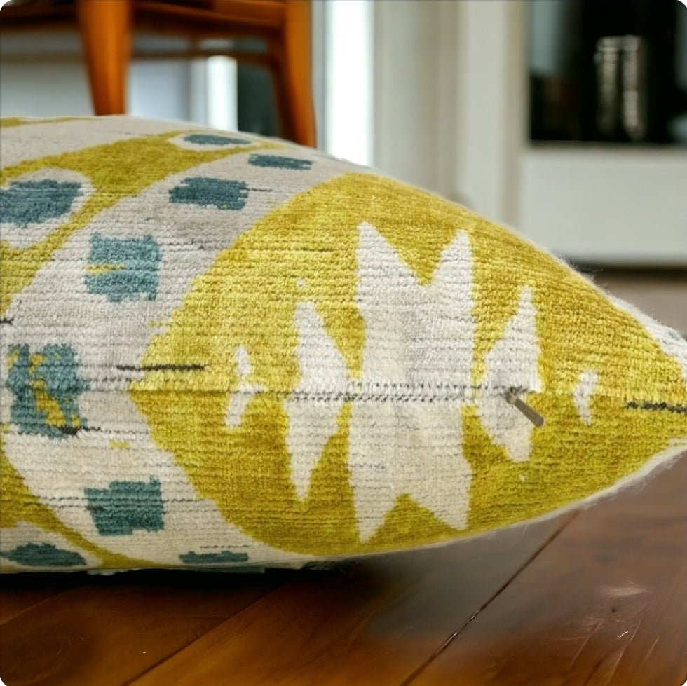 Gwen Pillow