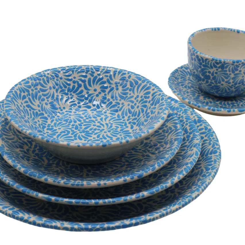 Plumas Plates Set